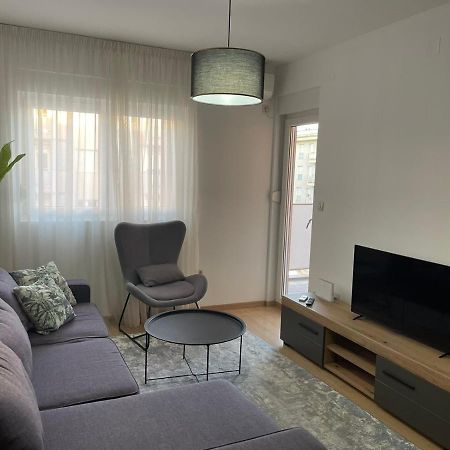 Aura City Apartment Podgorica Extérieur photo