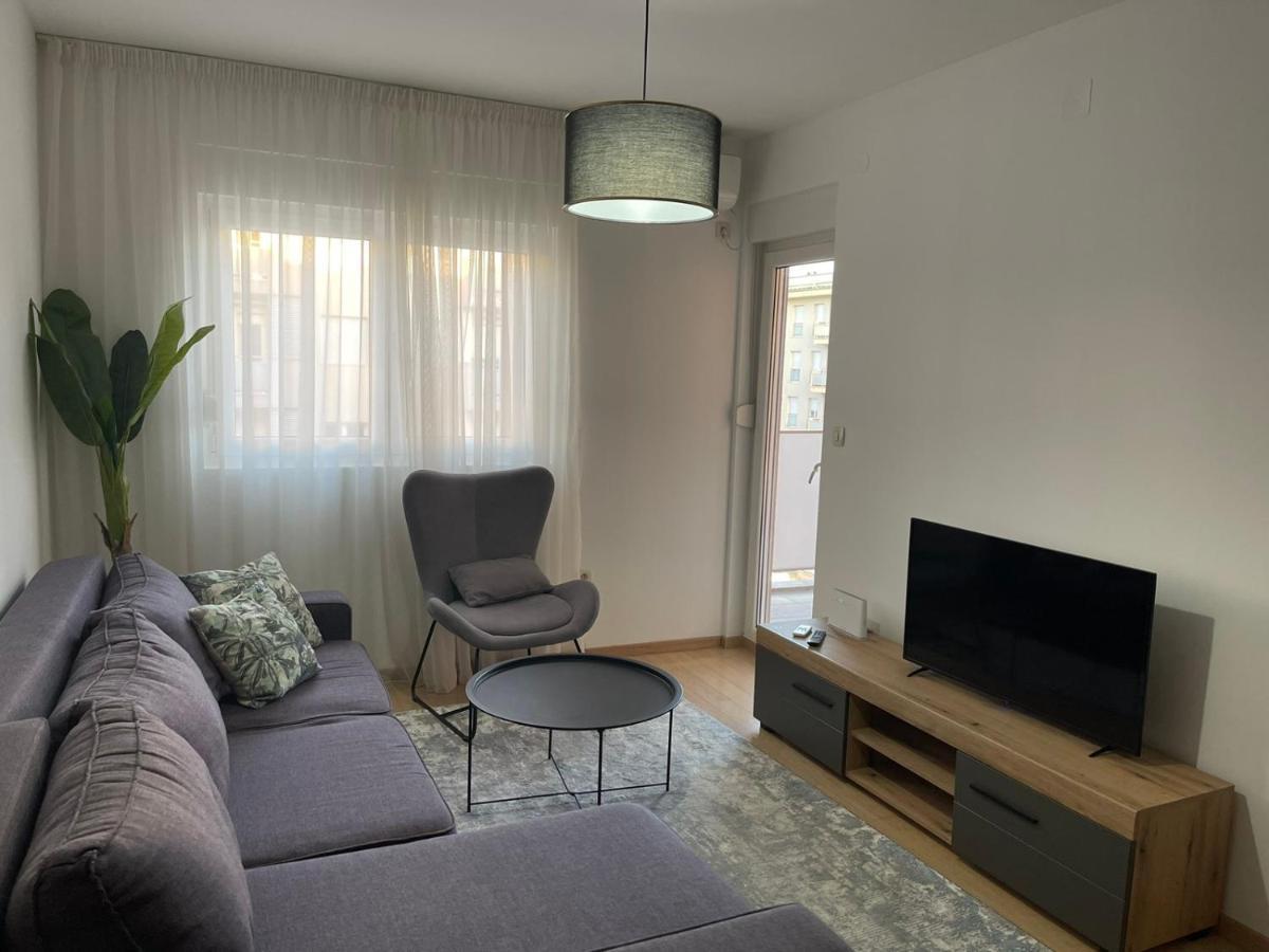 Aura City Apartment Podgorica Extérieur photo
